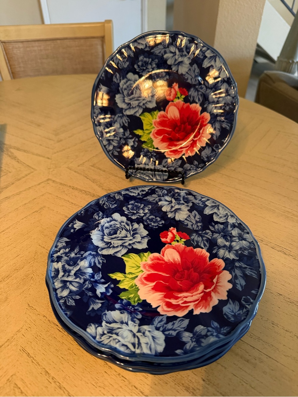 The pioneer woman heritage floral set of 4 cobalt blue stoneware dessert plates